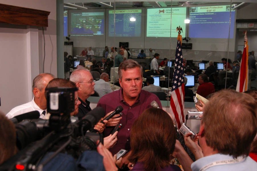 1280px-FEMA_-_10107_-_Photograph_by_George_Armstrong_taken_on_08-16-2004_in_Florida